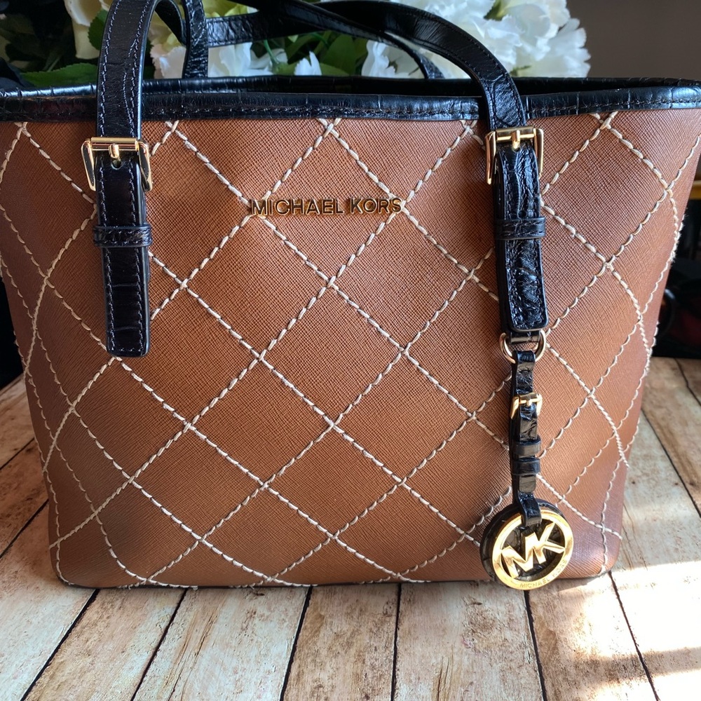 Micheal Kors Womens Brown Tote With Double strap Purse